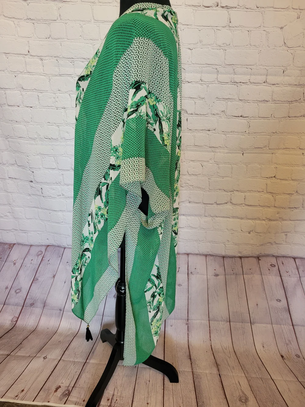 CATO One Size Green White Kimono Open Front Lightweight Tassles Multi Patterns